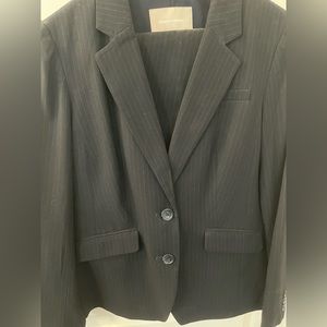 Banana republic pinstripe skirt suit size 10